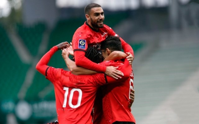 雷恩迪主场告捷，继续领跑积分榜