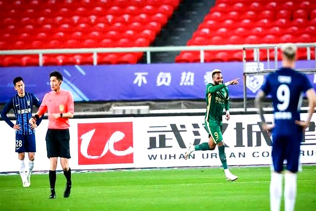 包含刚性防守压制对手,蓝月亮球队实现绝地逆袭的词条 包含刚性防守压制对手,蓝月亮球队实现绝地逆袭的词条