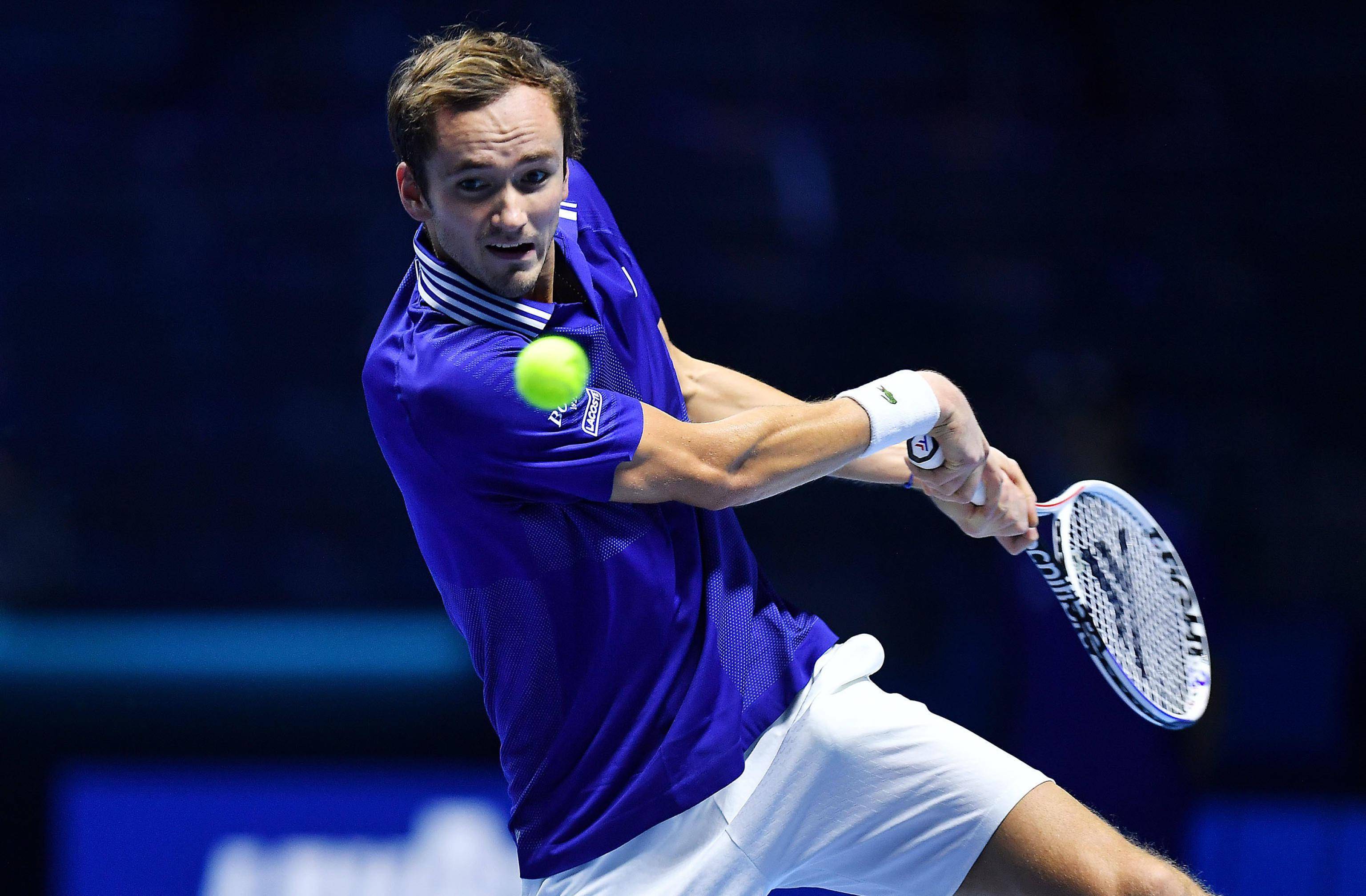 世界网球队翻盘美国网球队,梅德韦杰夫惊艳世界的简单介绍 世界网球队翻盘美国网球队,梅德韦杰夫惊艳世界的简单介绍