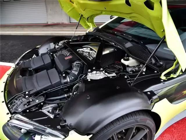 哈斯车队翻盘阿斯顿马丁，拉塞尔带队取胜的简单介绍