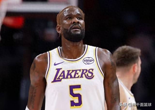 关于瑞士逆转荷兰，阿尔瓦雷斯三分雨点燃全场的信息