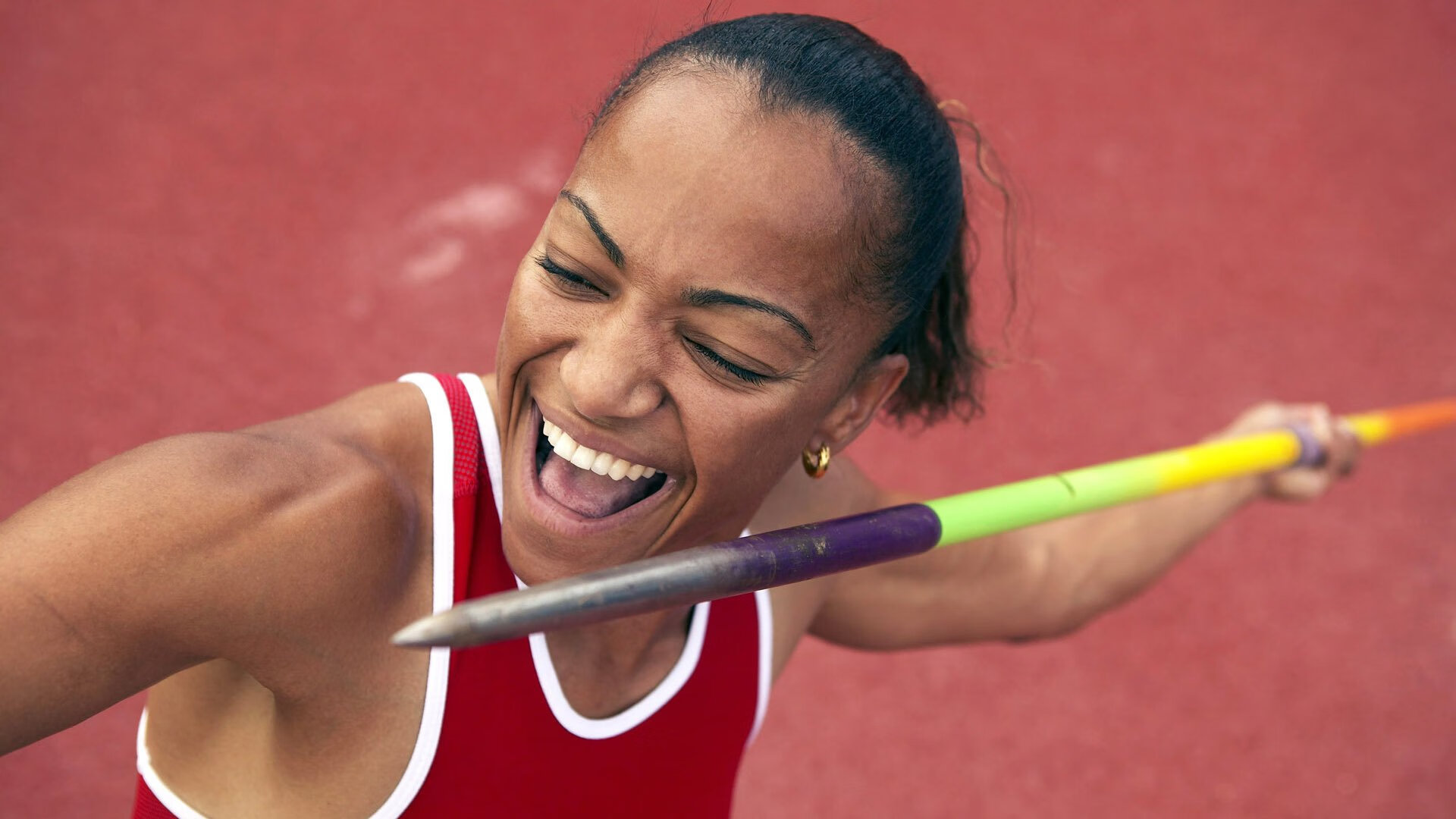 迪马利亚的独舞，当奥地利对阵马赛，唯一性在绿茵场上绽放